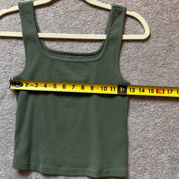 Old Navy Crop Square Neckline Tank Top - Picture 4 of 8